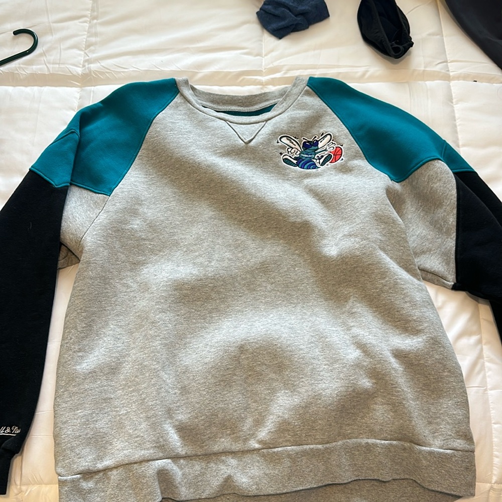 charlotte hornets crewneck